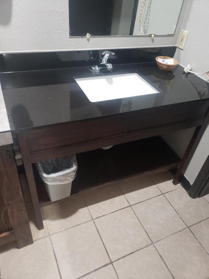 Village Inn Cotulla Kültér fotó