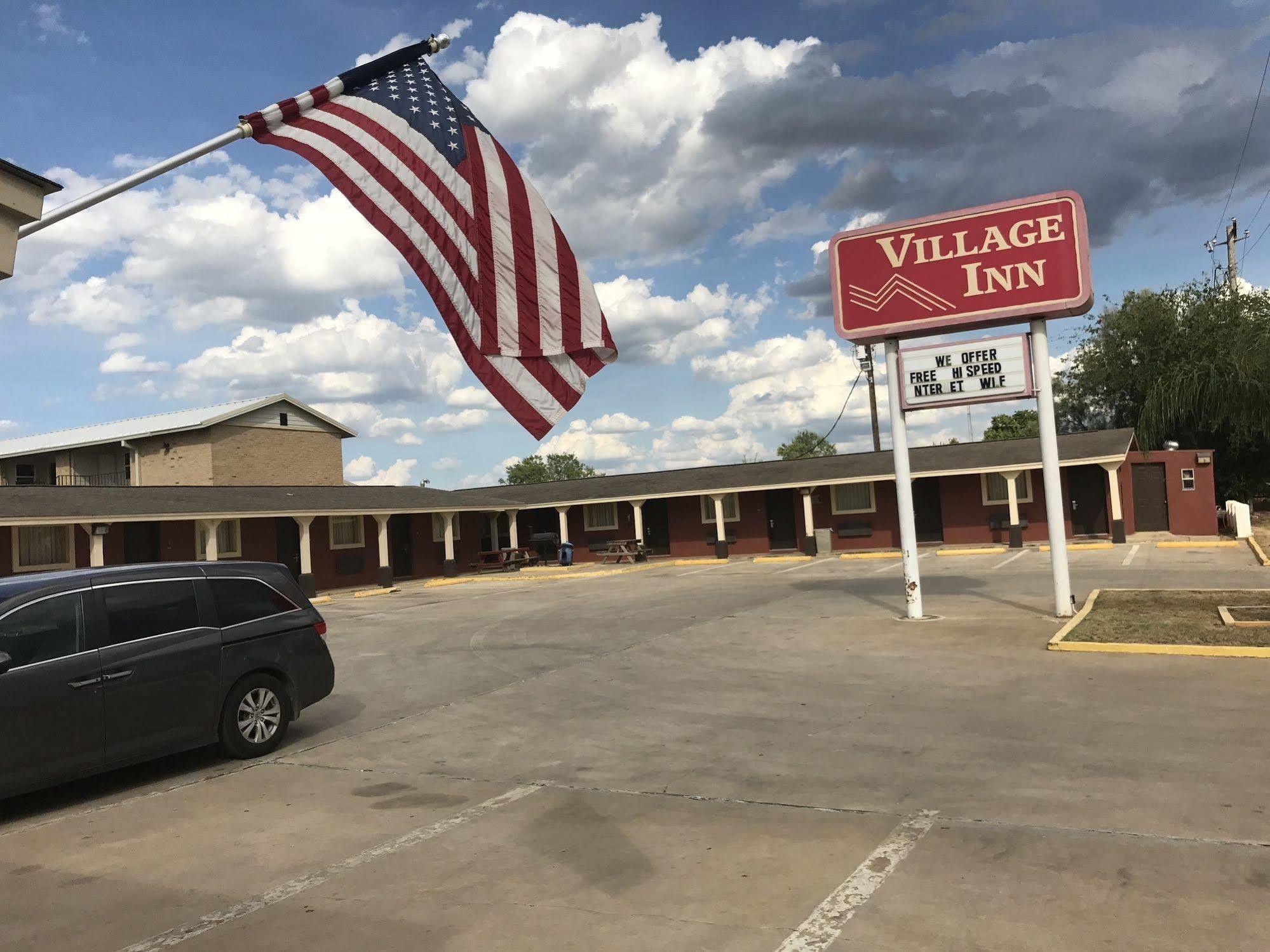 Village Inn Cotulla Kültér fotó